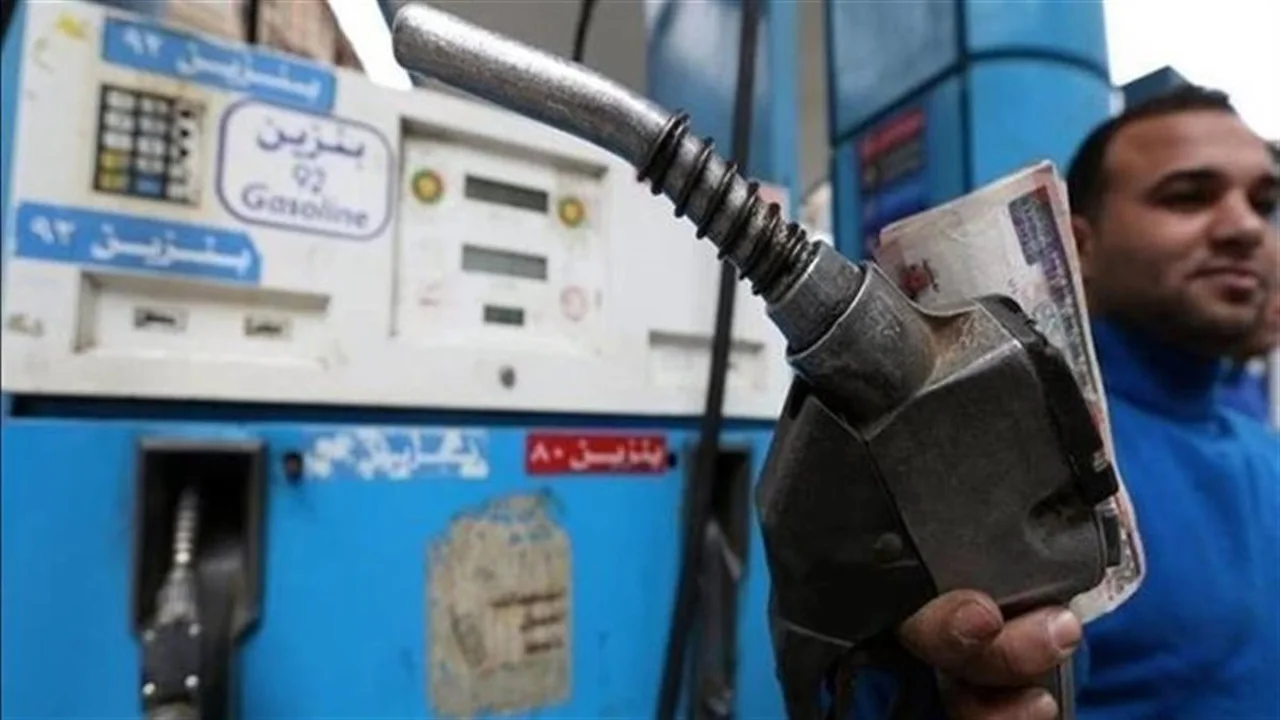 تأثير ارتفاع أسعار الدولار والنفط عالمياً على تكاليف المحروقات في السوق المحلية